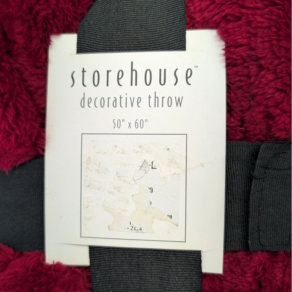 Storehouse Decorative Throw Blanket‎ Burgundy Red Plush Faux Fur 50x60 NEW